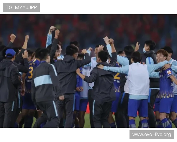 因明早需早起且或有点球大战决定从下半场开始观看比赛全程精彩瞬