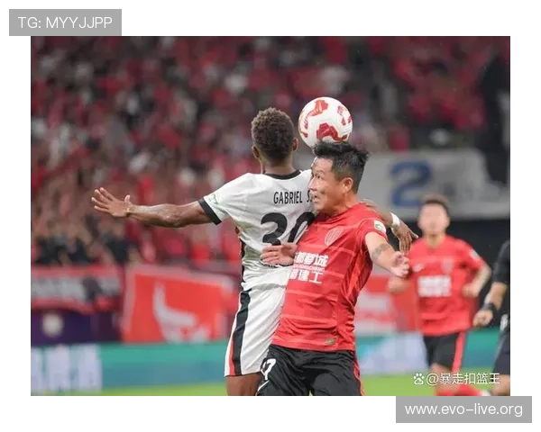 裁判争议引发关注伤情出现反转核心球员状态恢复或将提前复出