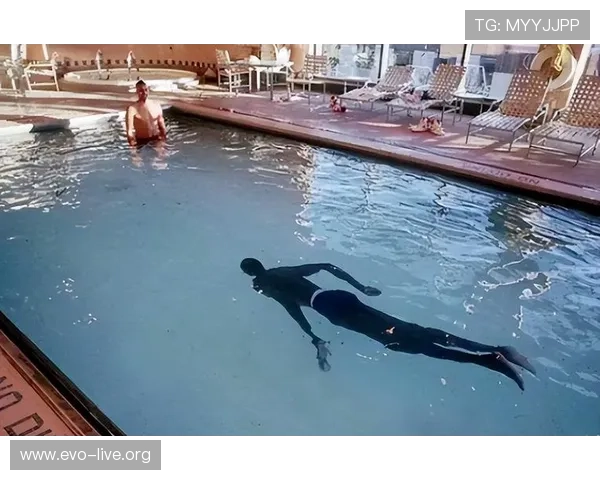 那些看似P图其實真實存在的離奇奇景姚明泳池似滅霸背後之謎傳說